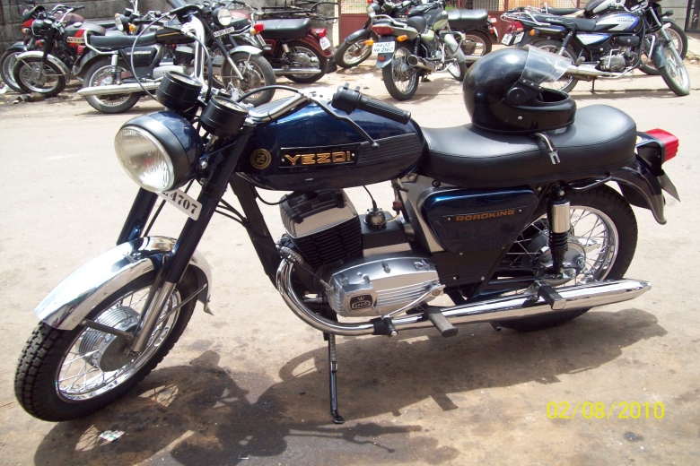 King Of The Road – The Yezdi Roadking